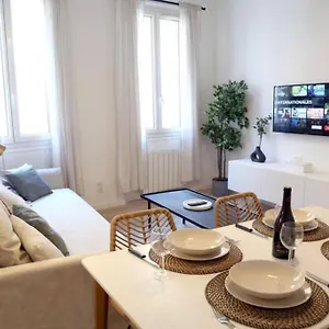  Appartement Magnifique T3 Sur Le Vieux Port-a 2 Pas Du Panier France